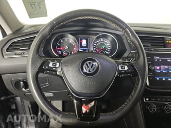2021 Volkswagen Tiguan SE - miniatura 10