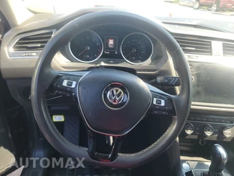 2021 Volkswagen Tiguan SE - miniatura 10