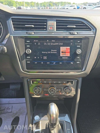 2021 Volkswagen Tiguan SE - miniatura 10