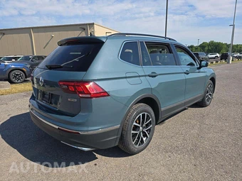 2021 Volkswagen Tiguan SE - miniatura 3