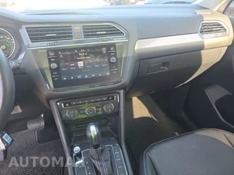 2021 Volkswagen Tiguan SE – miniatura 11