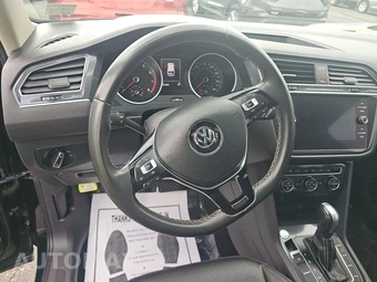 2021 Volkswagen Tiguan SE - miniatura 10