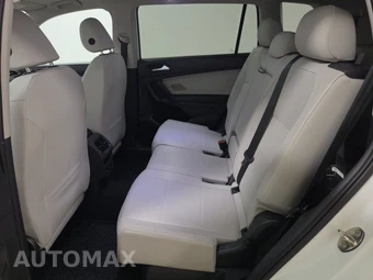 2021 Volkswagen Tiguan SE – miniatura 13