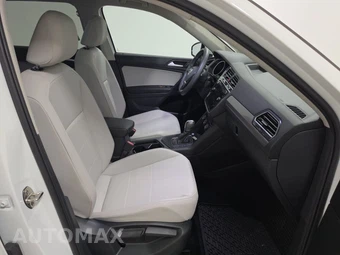 2021 Volkswagen Tiguan SE – miniatura 8