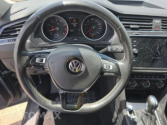 2021 Volkswagen Tiguan SE – miniatura 16