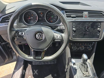 2021 Volkswagen Tiguan SE – miniatura 17