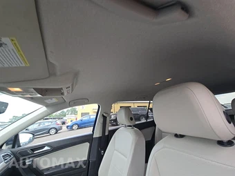 2021 Volkswagen Tiguan SE – miniatura 18