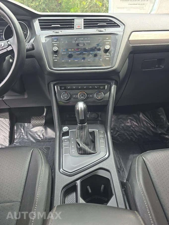 2021 Volkswagen Tiguan SE – miniatura 7