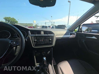 2021 Volkswagen Tiguan SE – miniatura 10
