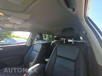 2021 Volkswagen Tiguan SE – miniatura 11