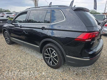 2021 Volkswagen Tiguan SE – miniatura 2