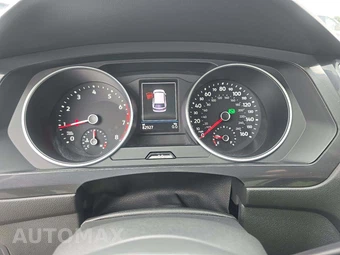 2021 Volkswagen Tiguan SE – miniatura 9