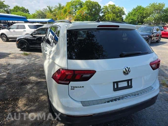 2021 Volkswagen Tiguan SE - miniatura 2