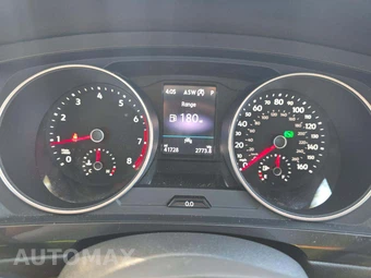 2021 Volkswagen Tiguan SE - miniatura 9