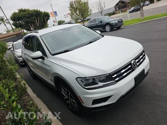 2021 Volkswagen Tiguan SE - miniatura 3