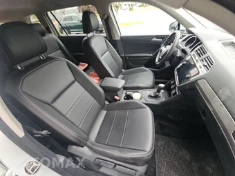 2021 Volkswagen Tiguan SE - miniatura 8