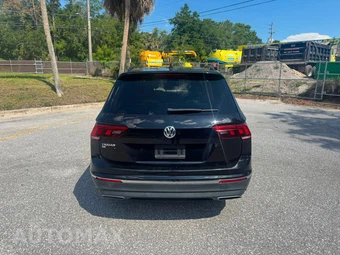 2021 Volkswagen Tiguan SE - miniatura 4