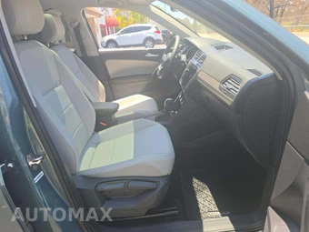 2021 Volkswagen Tiguan SE – miniatura 16