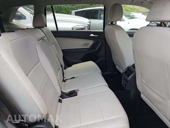 2021 Volkswagen Tiguan SE – miniatura 17