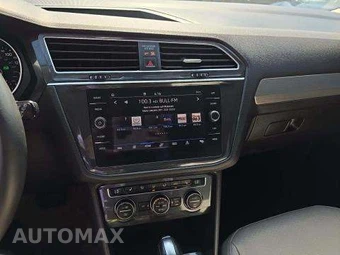 2021 Volkswagen Tiguan SE - miniatura 11