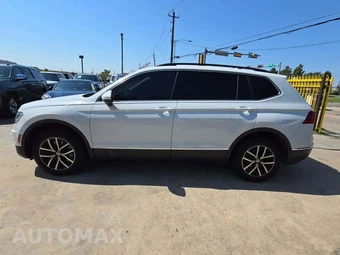 2021 Volkswagen Tiguan SE - miniatura 3