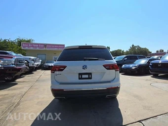 2021 Volkswagen Tiguan SE - miniatura 4