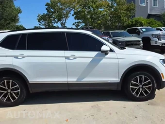 2021 Volkswagen Tiguan SE - miniatura 5