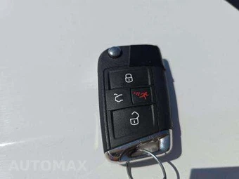 2021 Volkswagen Tiguan SE - miniatura 9