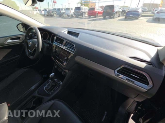 2021 Volkswagen Tiguan SE – miniatura 17