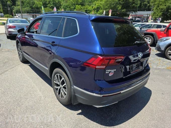 2021 Volkswagen Tiguan SE - miniatura 2