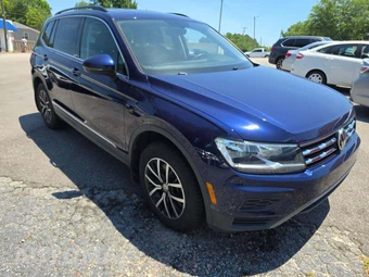 2021 Volkswagen Tiguan SE - miniatura 4