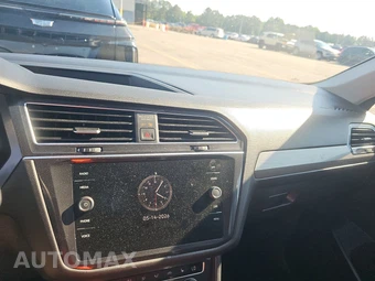 2021 Volkswagen Tiguan SE - miniatura 11