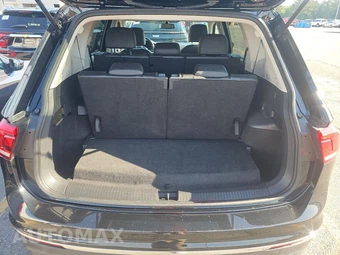 2021 Volkswagen Tiguan SE - miniatura 17