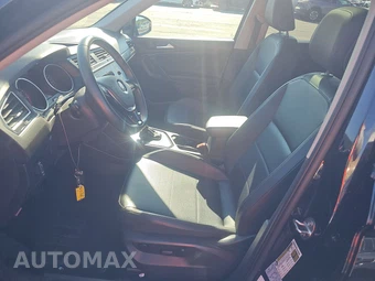 2021 Volkswagen Tiguan SE - miniatura 7