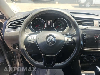 2021 Volkswagen Tiguan SE - miniatura 10