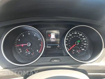 2021 Volkswagen Tiguan SE - miniatura 12