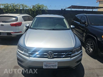 2021 Volkswagen Tiguan SE - miniatura 2