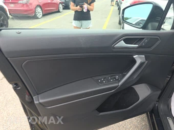 2021 Volkswagen Tiguan SE R-Line Black - miniatura 9
