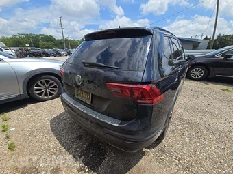 2021 Volkswagen Tiguan SE R-Line Black - miniatura 3