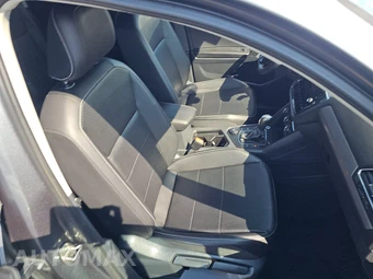 2021 Volkswagen Tiguan SEL - miniatura 8