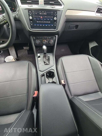 2021 Volkswagen Tiguan SEL - miniatura 10