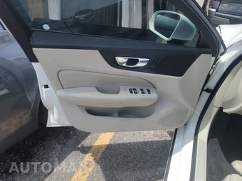 2021 Volvo S60 Recharge Plug-In Hybrid T8 Inscription - miniatura 9