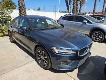 2021 Volvo S60 T5 Momentum – miniatura 3