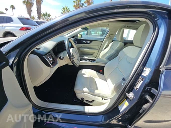 2021 Volvo S60 T5 Momentum – miniatura 7