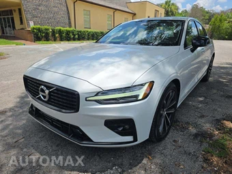 2021 Volvo S60 T5 Momentum