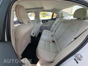 2021 Volvo S60 T5 Momentum - miniatura 13