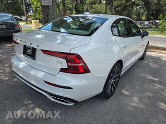 2021 Volvo S60 T5 Momentum - miniatura 3