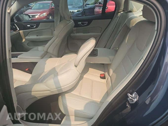 2021 Volvo S60 T6 Momentum - miniatura 13