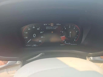 2021 Volvo S60 T6 Momentum - miniatura 9