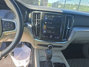 2021 Volvo S60 T6 Momentum - miniatura 11